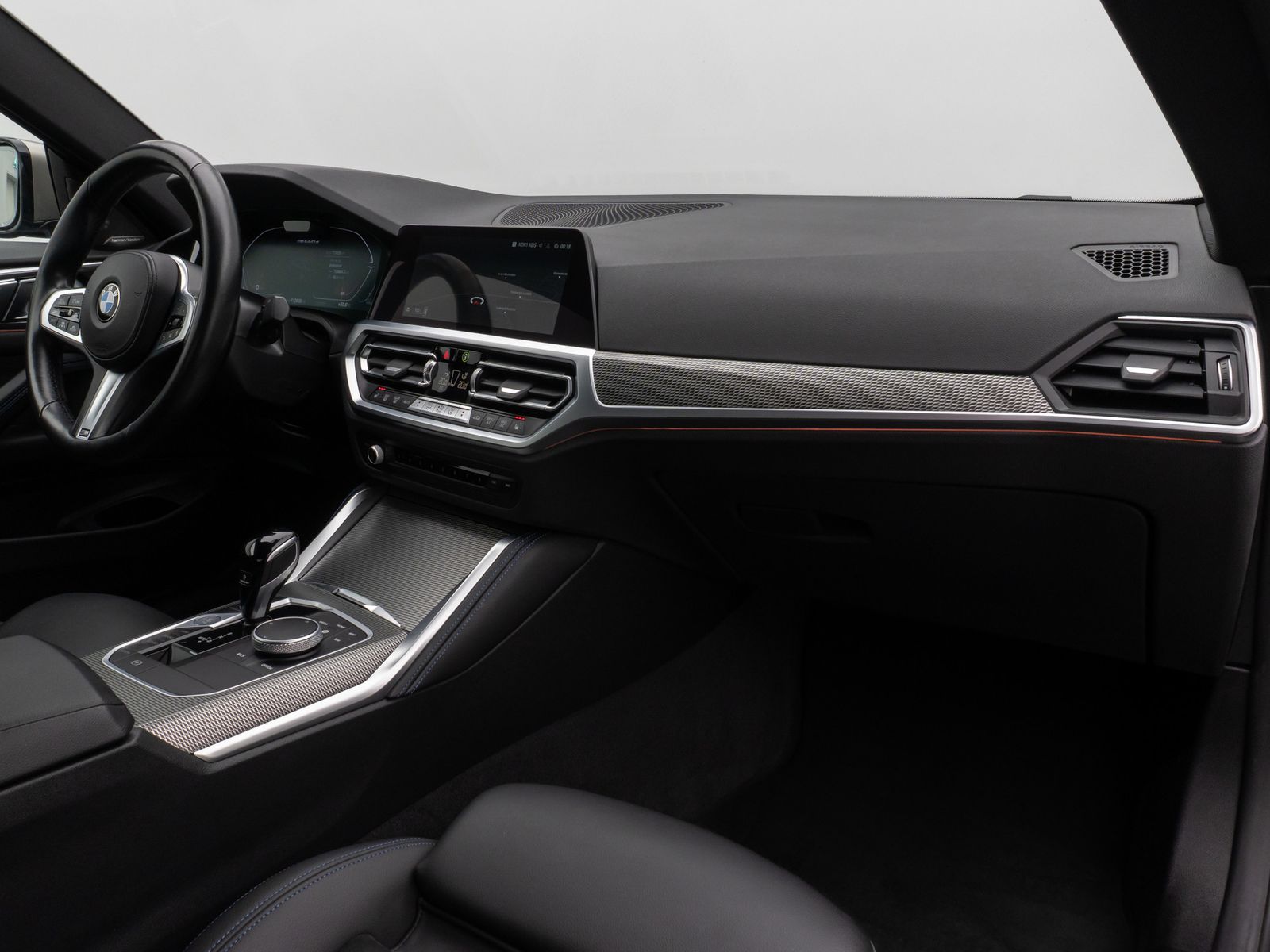 Fahrzeugabbildung BMW M440d xD Coupé Laser 360°HUD DAB H/K Komfort ACC