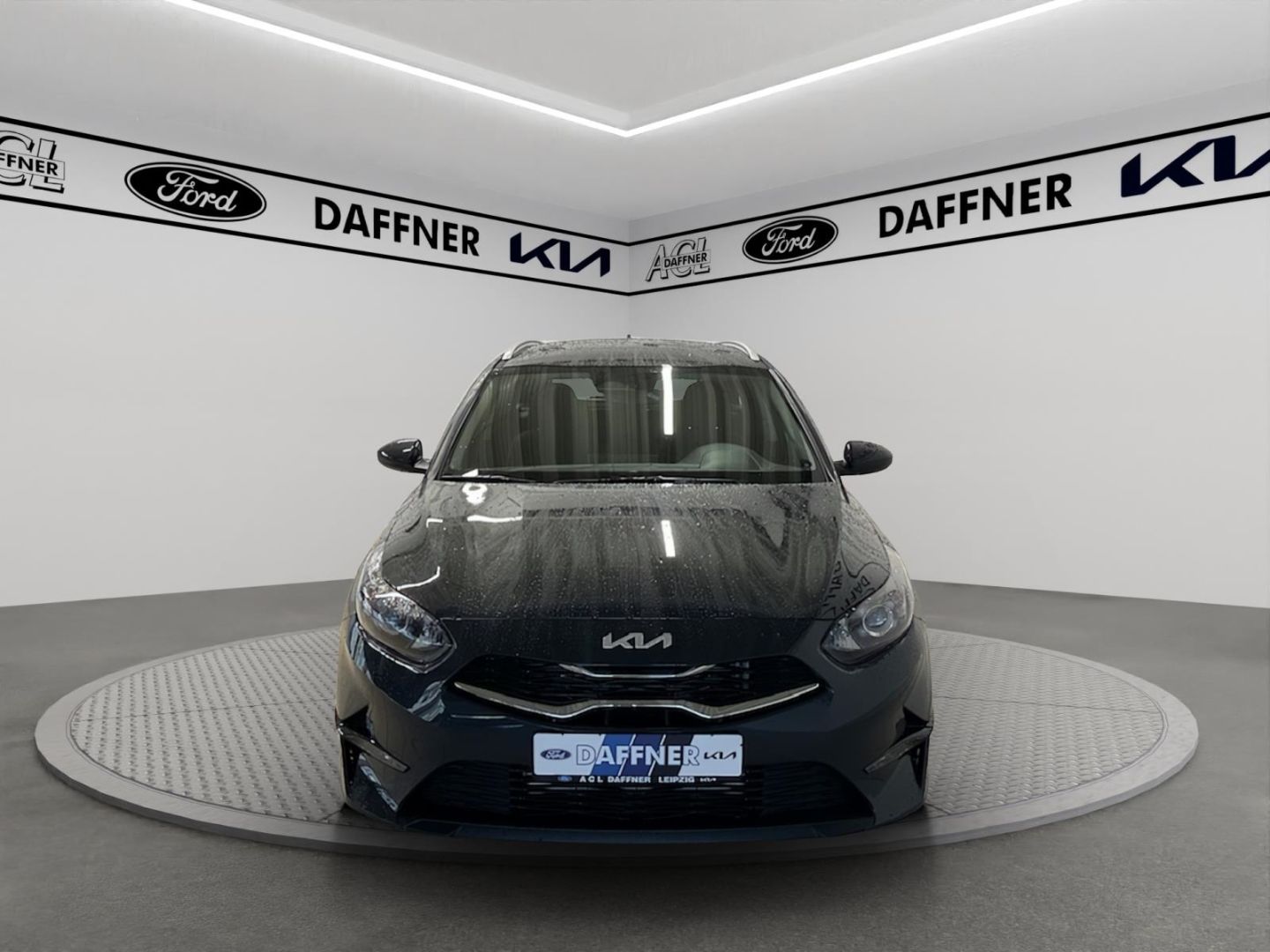 Fahrzeugabbildung Kia Ceed_sw Vision Navi SHZ Kamera SpurhalteASS DAB