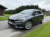 BMW Active Tourer 220i Advantage AT AHK Navi el. Hec - BMW 220 Active Tourer von privat