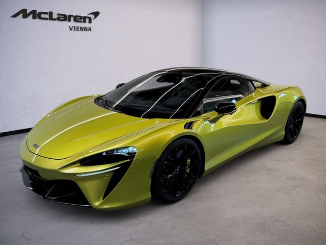 McLaren Artura Coupé - Flux Green