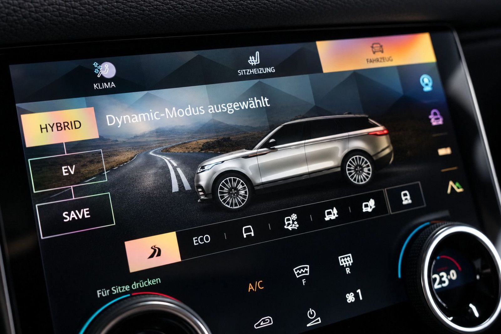 Fahrzeugabbildung Land Rover Range Rover Velar P400e *Panorama*Meridian*Kam