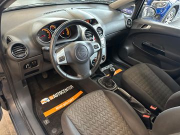 Opel Corsa D Selective *Klimaanlage*