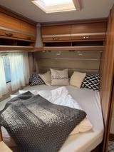 Dethleffs Nomad 560 FMK - silber Wohnwagen