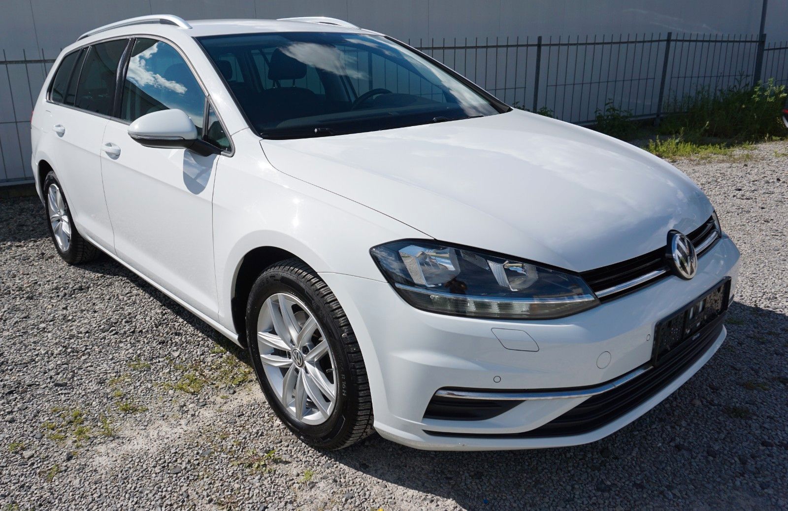 Fahrzeugabbildung Volkswagen Golf VII Variant Comfortline ACC,Navi,SH,PDC