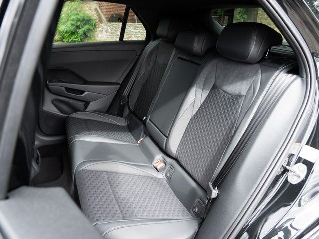 T-Roc R-Line eTSI DSG Black Style DCC AHK 8-fach