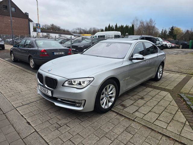 BMW 750d xDrive LCI*2.HAND*LED*HUD*360°*SOFT*AHK*ACC