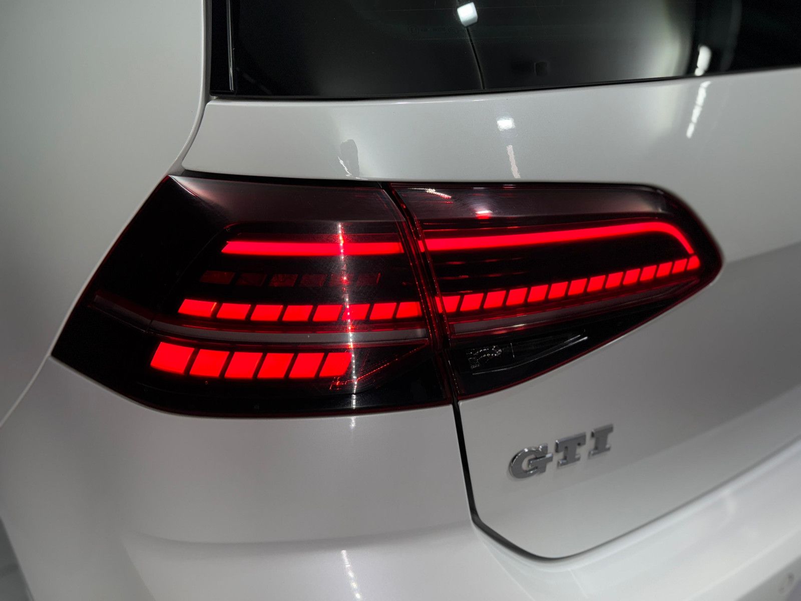 Fahrzeugabbildung Volkswagen Golf VII Lim. GTI BMT/Start-Stopp