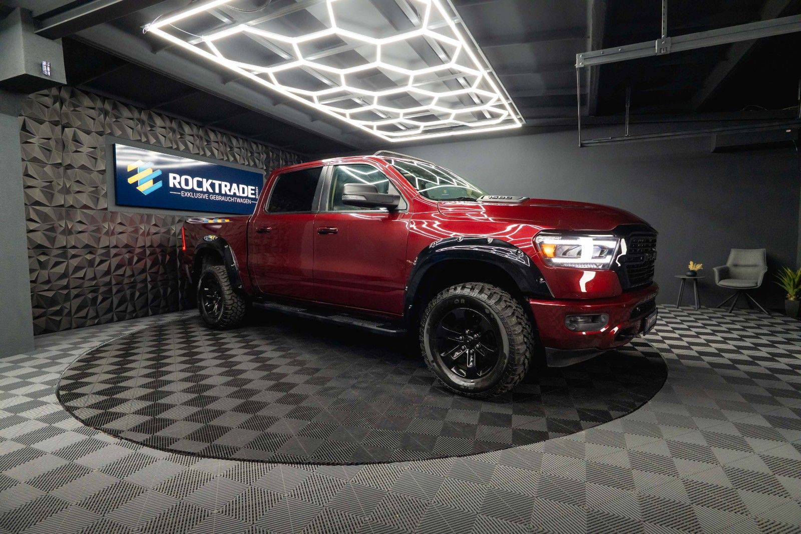 Fahrzeugabbildung Dodge RAM 5.7 V8 HEMI 4x4 NIGHT LARAMIE *Unfallfrei*