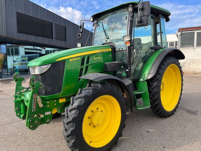 John Deere 5090M John Deere 5090 M