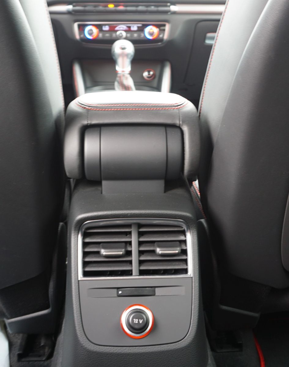 Fahrzeugabbildung Audi S3 Sportback 2.0 TFSI quattro, Leder, Navi, B&O