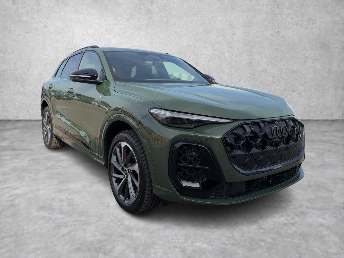 Audi Q5 SUV e-hybrid quattro 270 kW S tr onic imagem 2