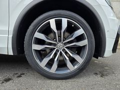 VW Tiguan Highline 2.0 Bi TDI R-line Sportpaket