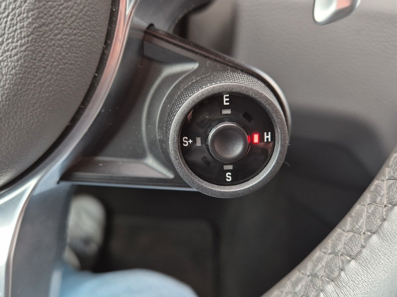Fahrzeugabbildung Porsche CAYENNE COUPE PANO BOSE KAM 21" SPORTCHRONO