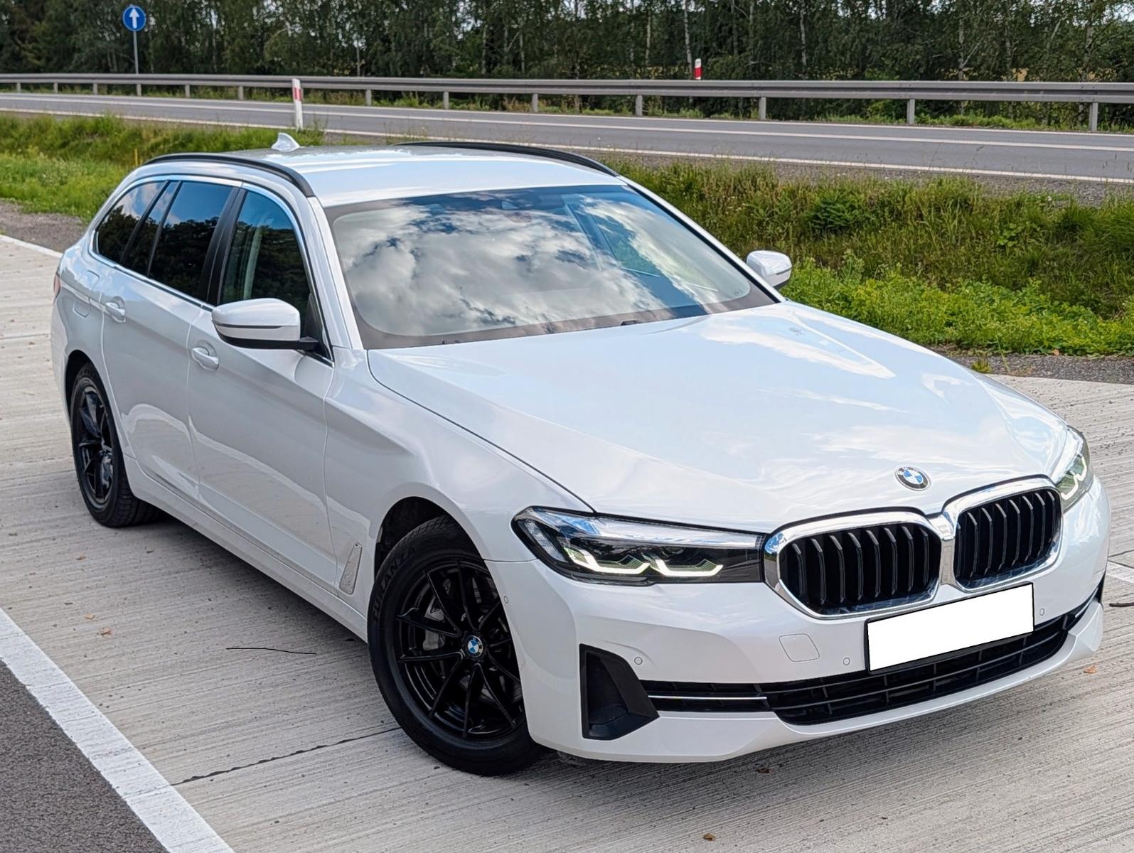 BMW 530d Touring Perlmuttweiß , Scheckheft , Navi