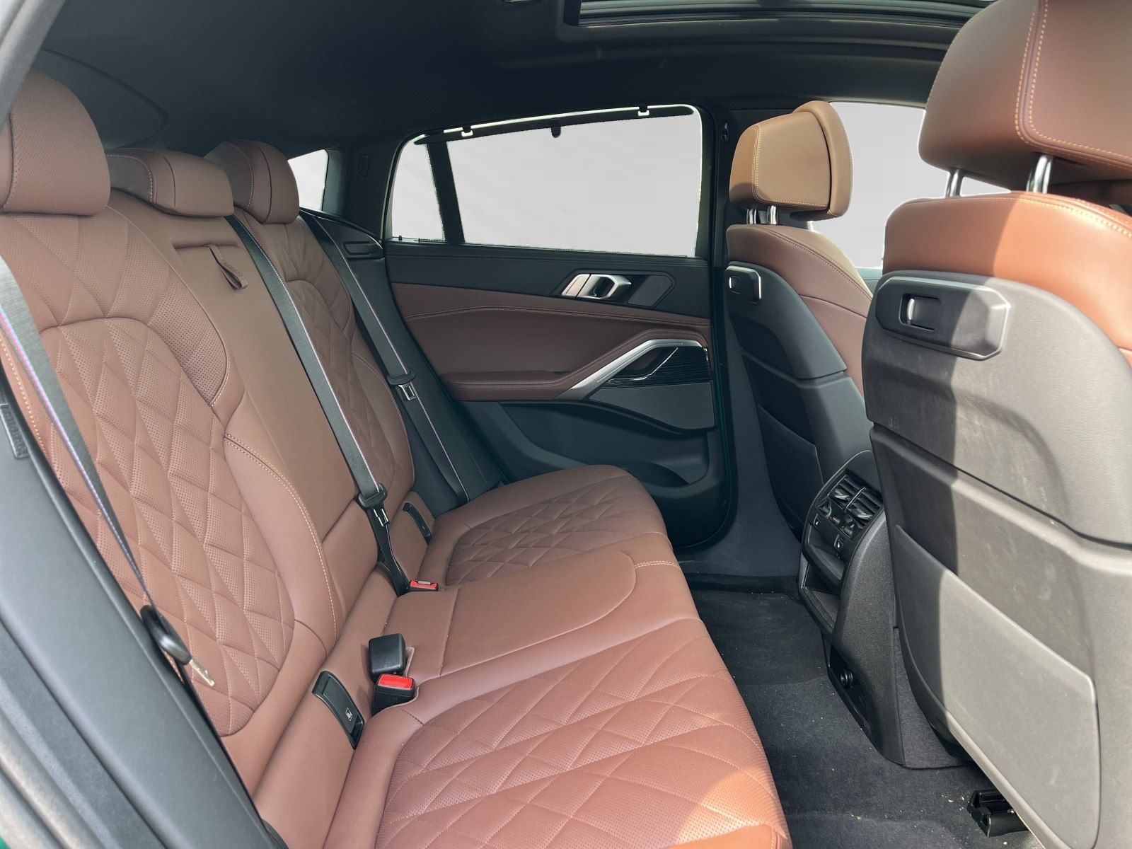 BMW X6 M60 - Bild 14