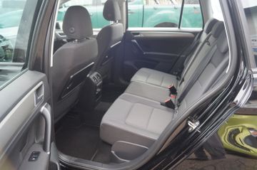 Volkswagen Golf - 12