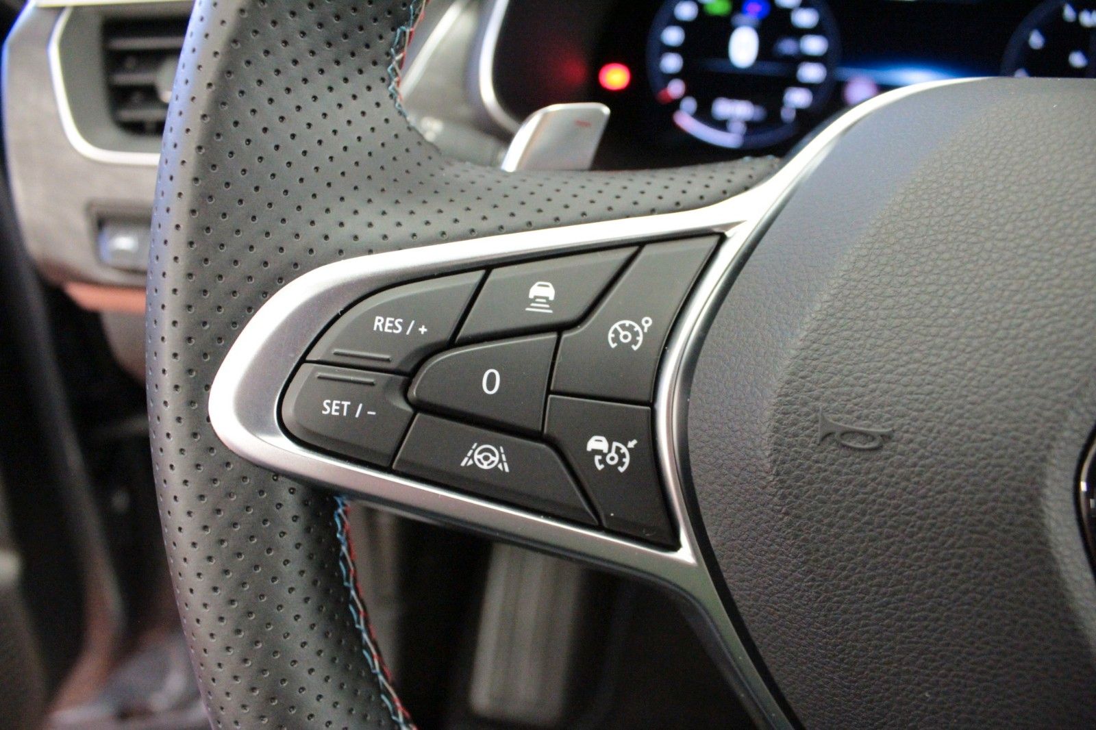 Fahrzeugabbildung Renault Arkana Mild Hybrid 160 EDC Esprit Alpine*15098*
