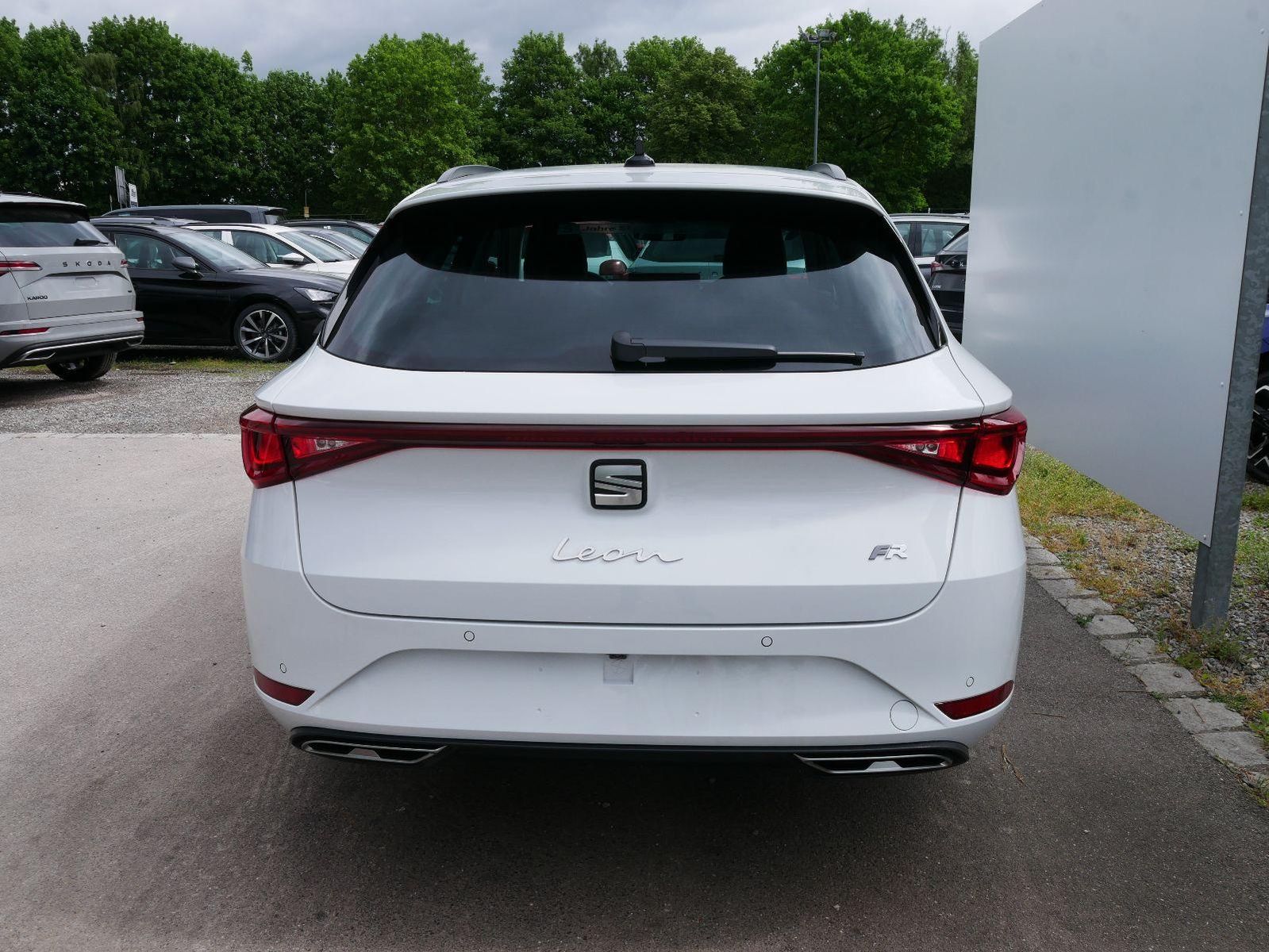 Seat Leon Kombi FR 2.0 TDI DSG*KAMERA*AHK-SCHWENKBAR* imagem 3