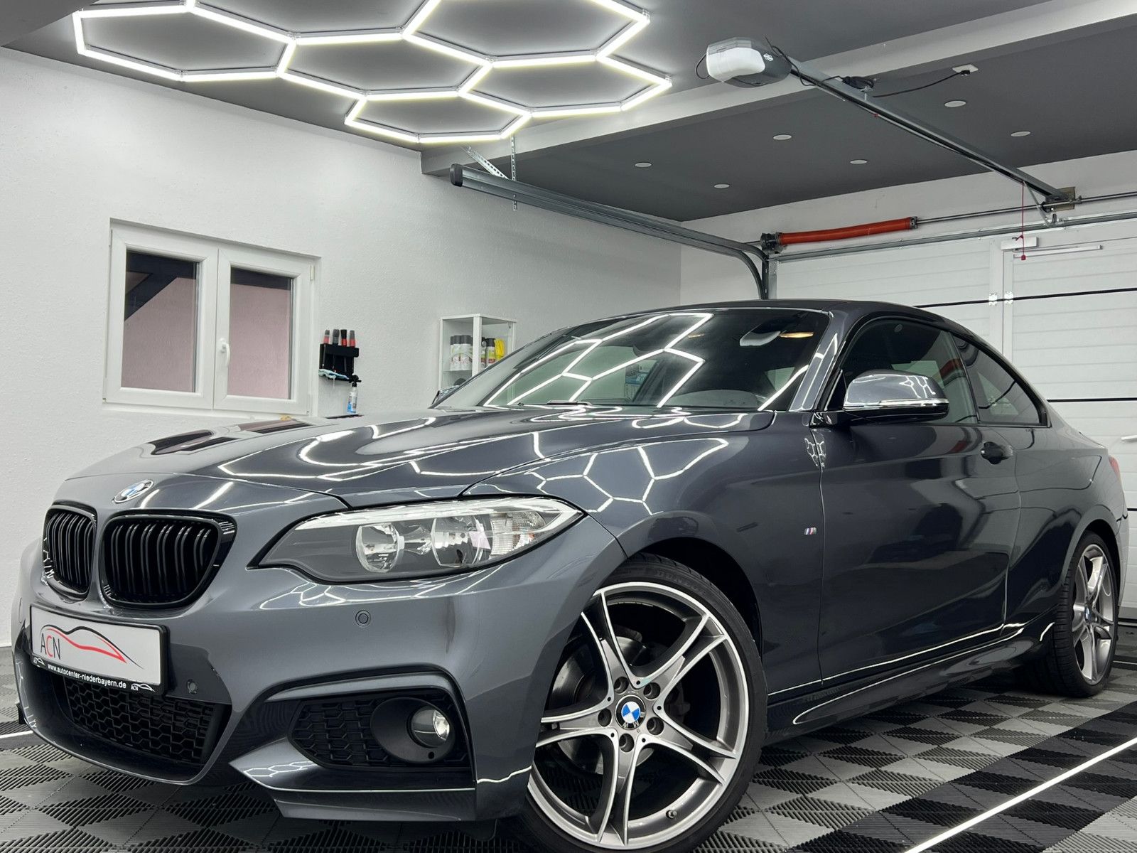 Fahrzeugabbildung BMW 218 i Coupe M SPORT PAKET/SHZ/H&K/19 ZOLL/19%