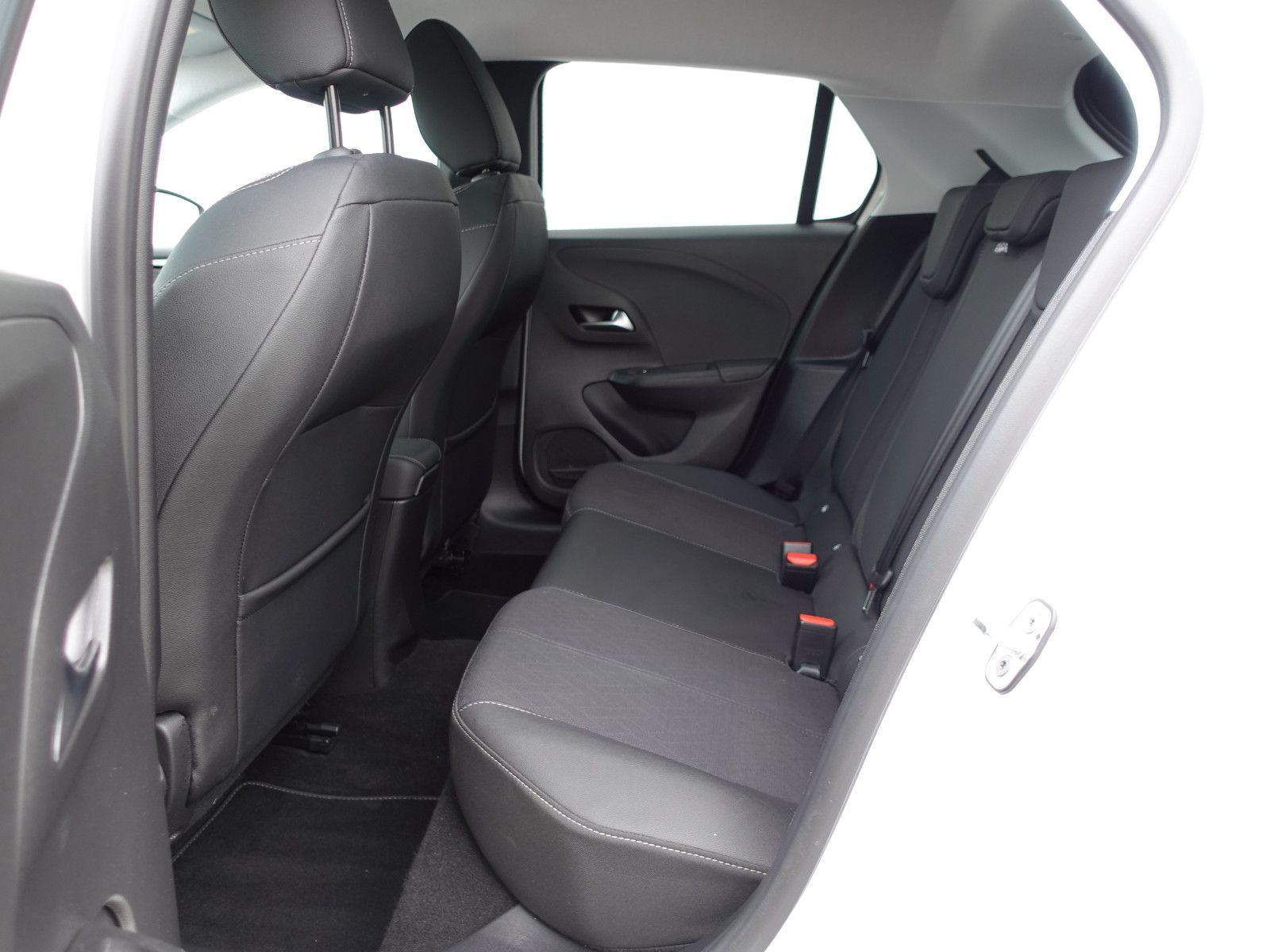 Fahrzeugabbildung Opel Corsa-e Elegance,ActiveDrive,3-phasig,Sitzhz,LED