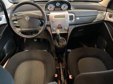 Lancia Ypsilon 1.4 8V Oro *KLIMAAUT.*2.HD*TÜV 062027*