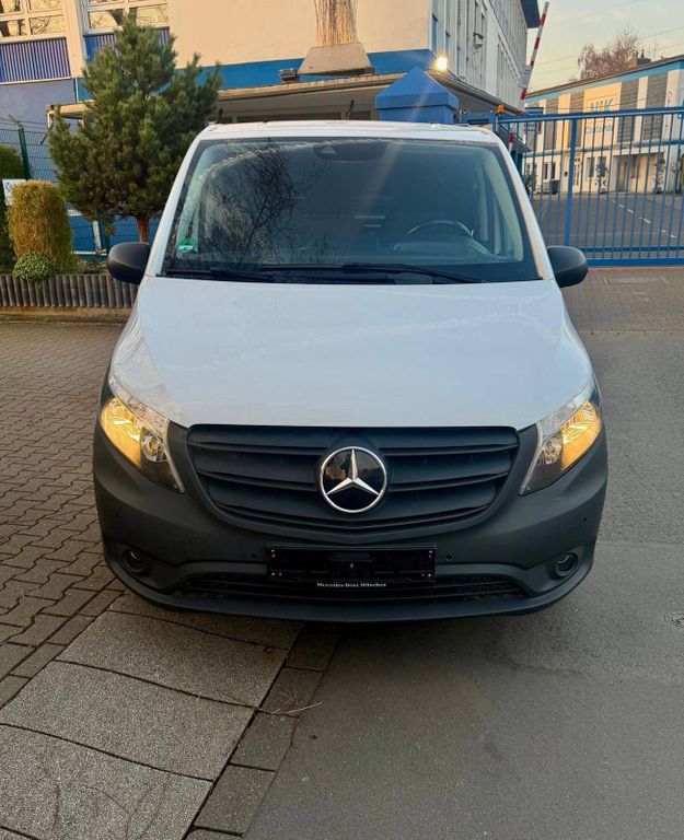 Image of Mercedes-Benz Vito
