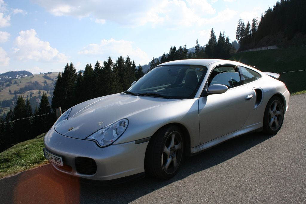 PORSCHE 911 2004