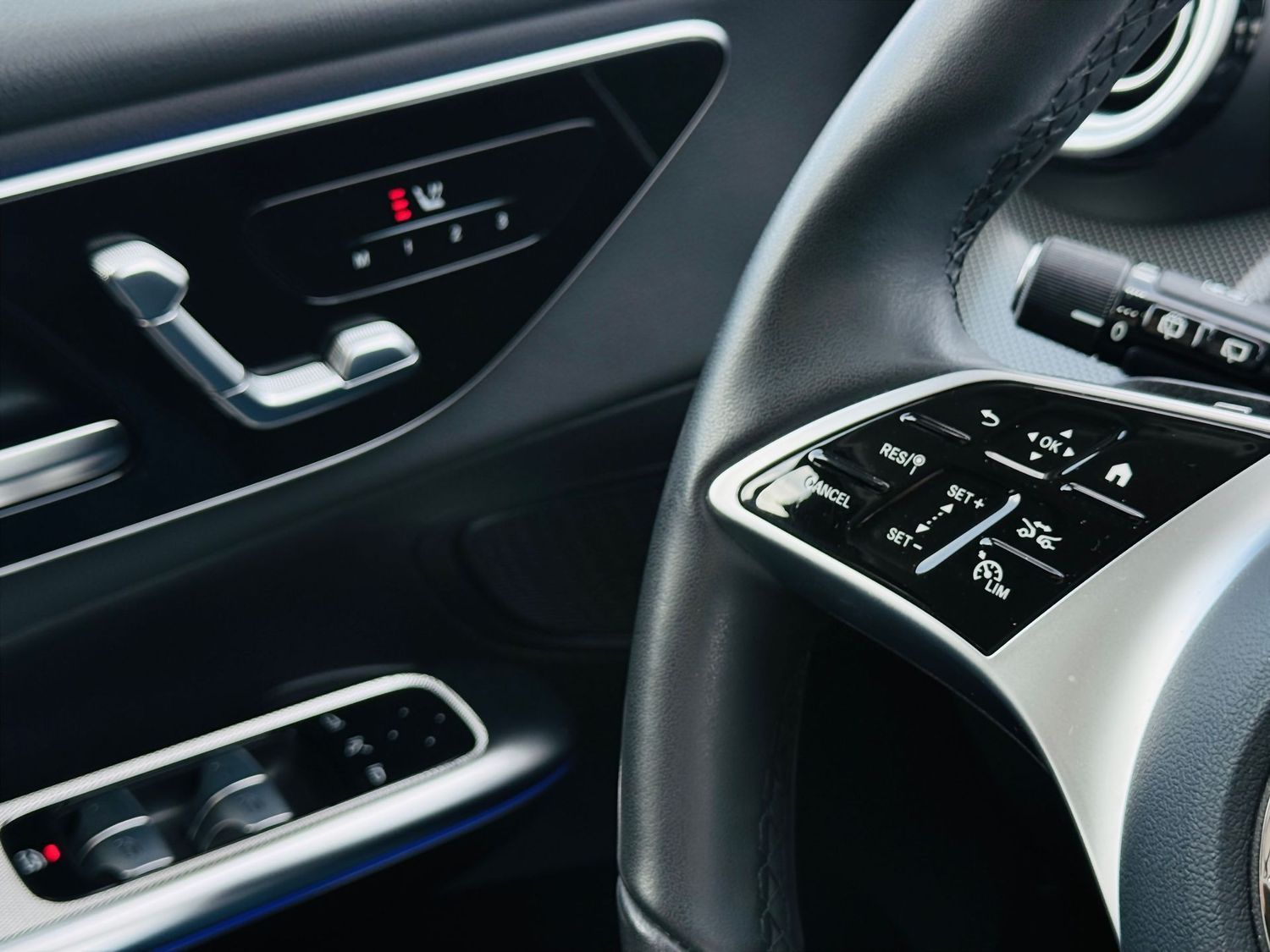 Fahrzeugabbildung Mercedes-Benz GLC 220 d 4M AVANTGARDE, AHK, LED, Navi, RFK, Wi