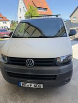 Volkswagen T5 mit wenig KM und technisch ok!