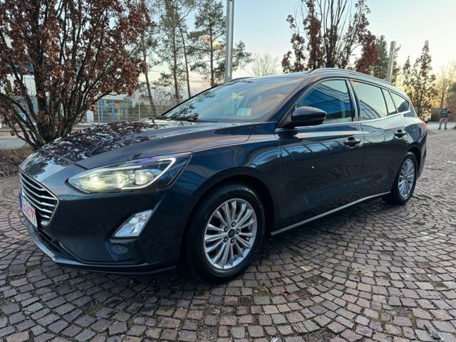 Ford Focus Titanium 1.5 TDCI Automatik LED NAVI PDC