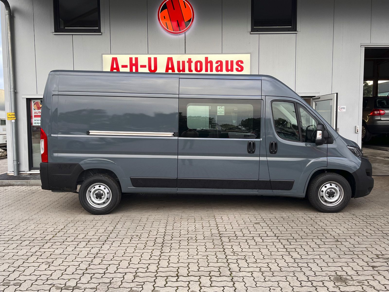 Fahrzeugabbildung Fiat Ducato Maxi Grossr.-Kasten 35 140 L4H2 teilvergl