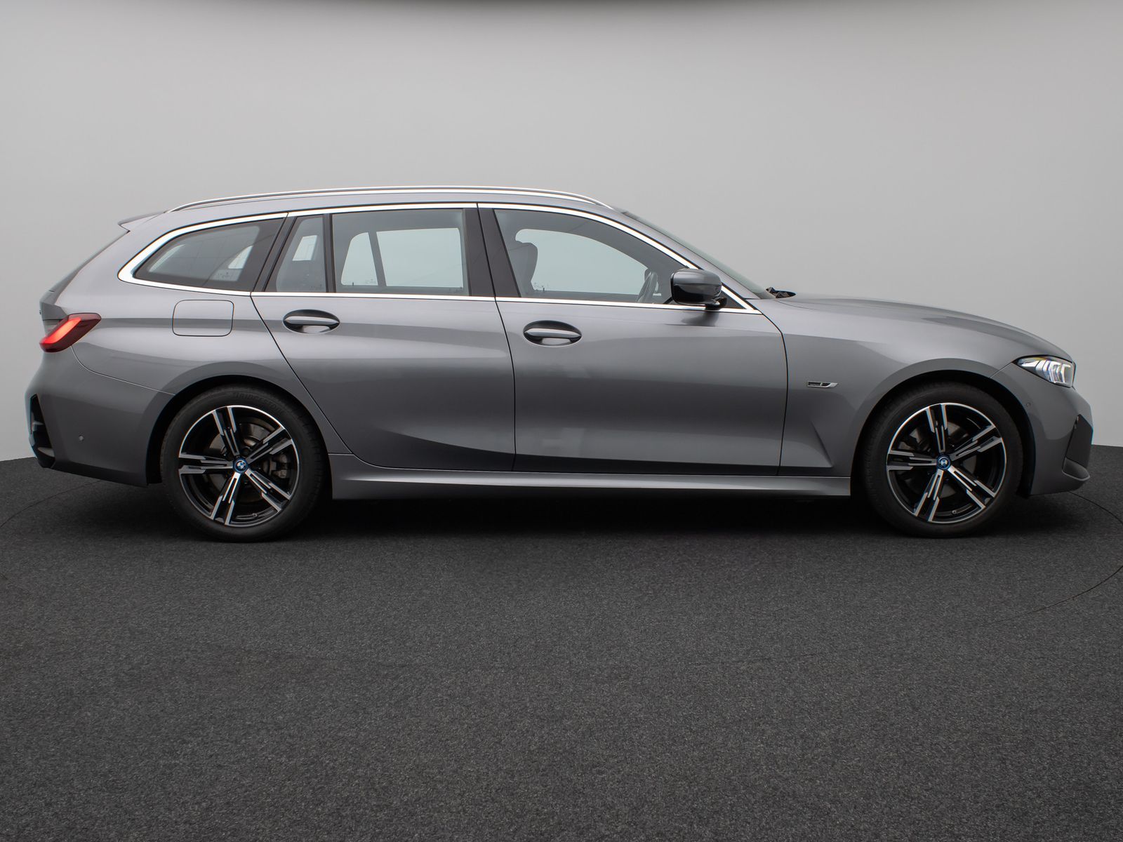 Fahrzeugabbildung BMW 330e M Sport Kamera HUD DAB H/K Alarm LED 18Zoll