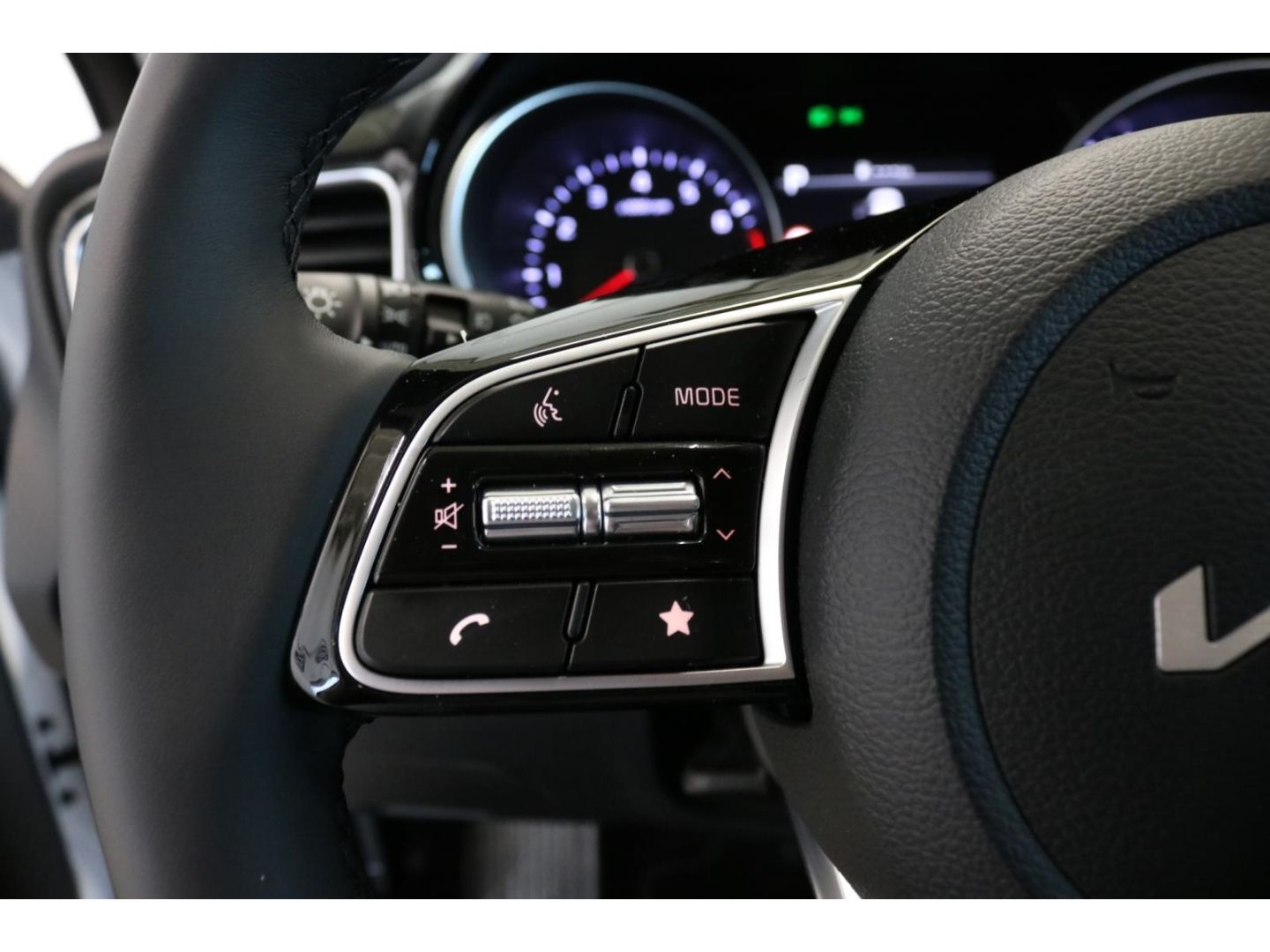 Fahrzeugabbildung Kia Ceed Ultimate Edition 1,5 T-GDi 48 V LED 17 Zoll