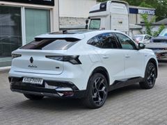 Fahrzeugabbildung Rafale 300 E-Tech Plug-in Hybrid 4x4 Atelier Alp