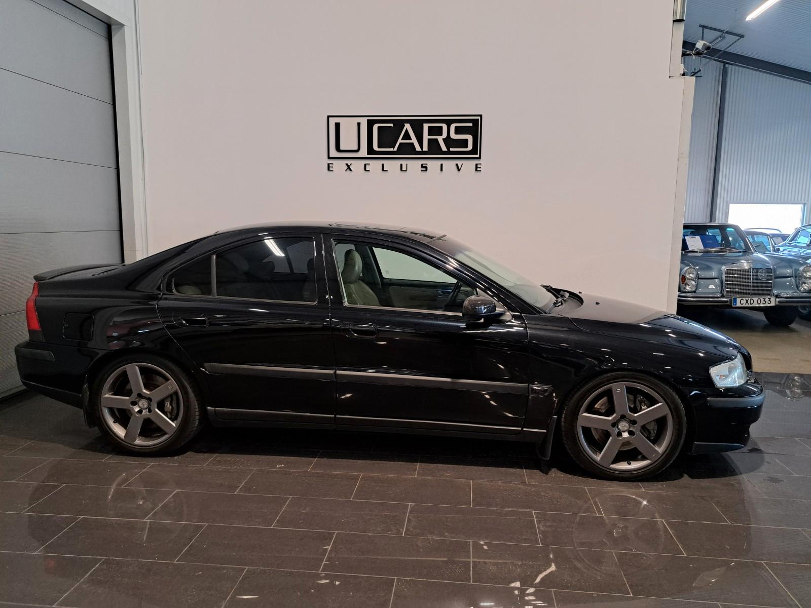 VOLVO S60 - R - 299 CV - BVA - TOIT OUVRANT