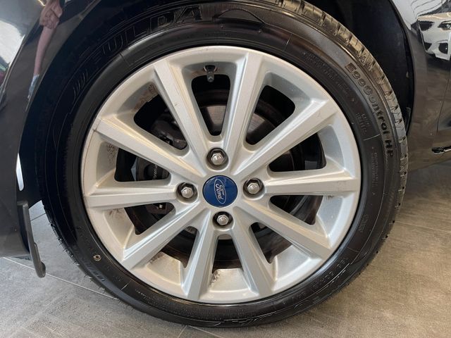 Ford Fiesta Titanium *NAVI*KLIMAAUTOMATIK*SZHZ*