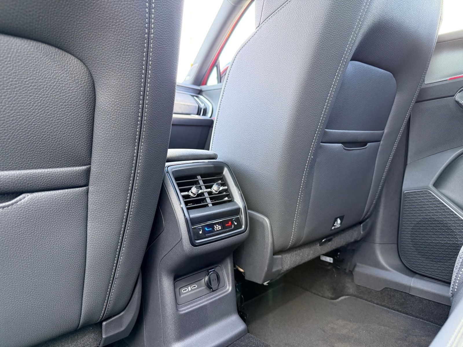 Fahrzeugabbildung SKODA Kodiaq Sportline 4x4*360°CAM*AHK*StHz*Head-Up