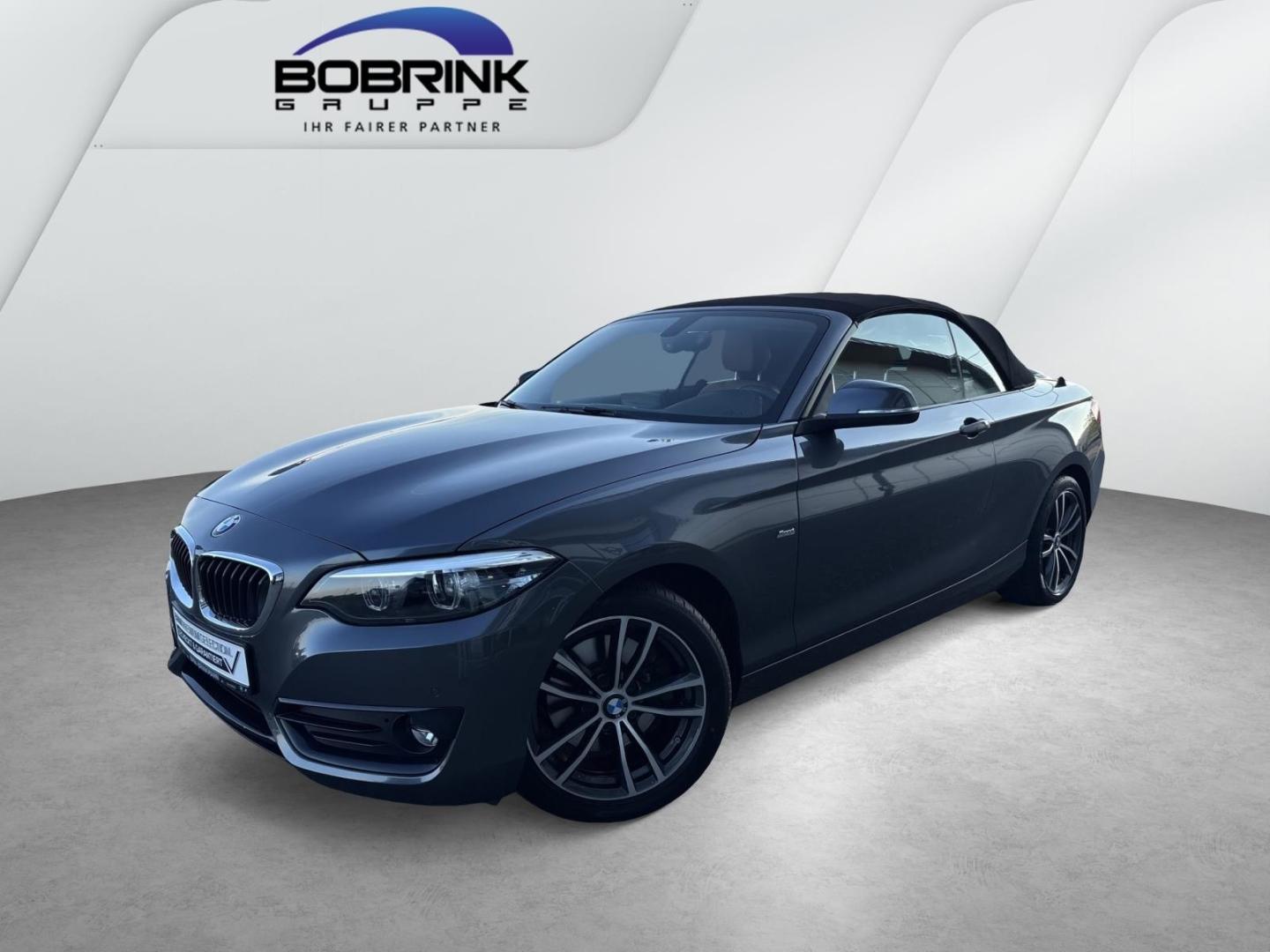 BMW 220 i Cabrio Sport Line Navi HiFi Rückfahrkam.