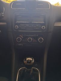 Volkswagen Golf - 10