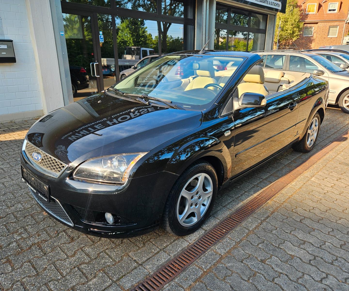 Ford Focus Cabrio Titanium LEDER KLIMA MFL TOP 1HAND