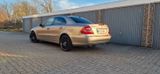 Mercedes-Benz E 240  Elegance - Mercedes-Benz E 240 mit Benzin-Antrieb: Limousine