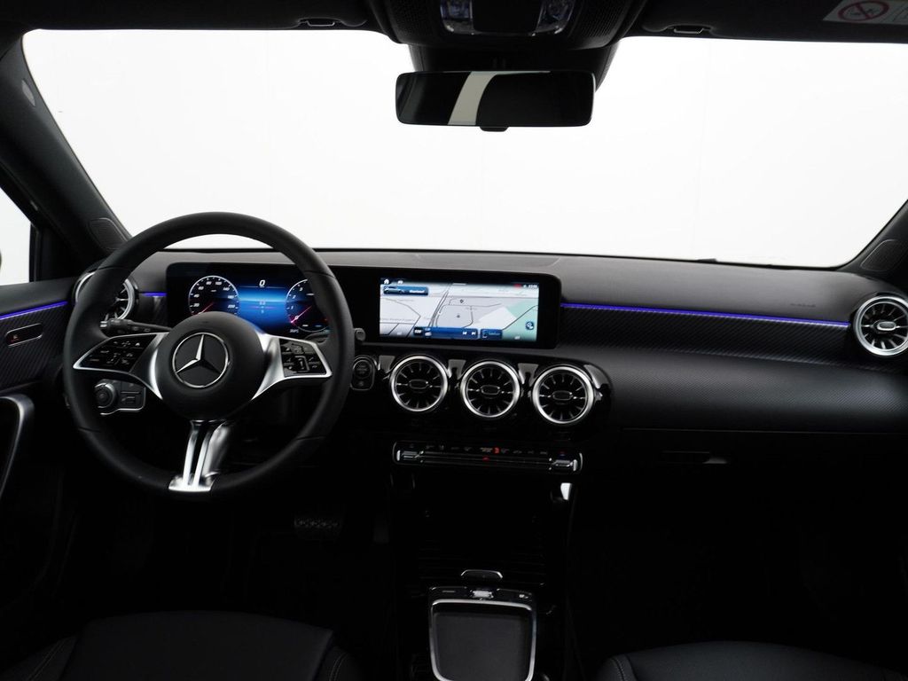 Mercedes-Benz A 180 Star Edition Luxury Line | Tempomat | Acht
