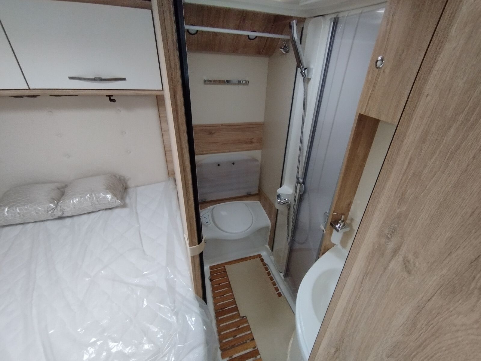 Fahrzeugabbildung Eura Mobil Profila T PT 675 SB Mondial Paket