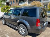 Nissan Pathfinder 2.5 dCi DPF SE 4WD Automatik SE - Nissan Pathfinder: Automatik
