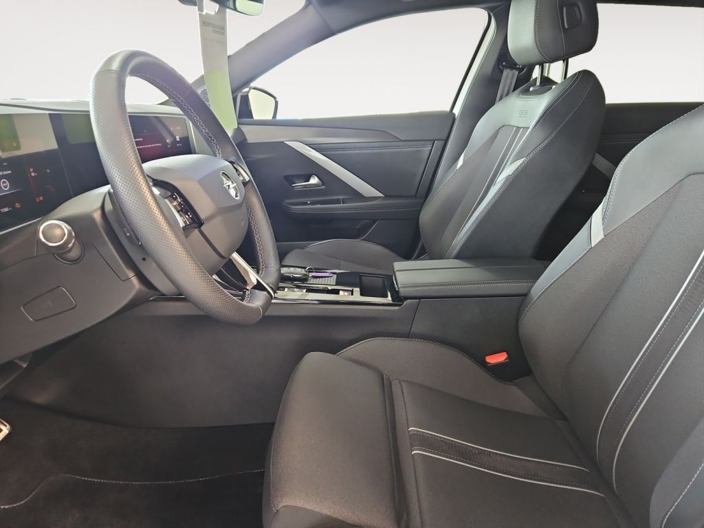 Fahrzeugabbildung Opel Astra Sports Tourer 1.2 Turbo Automatik GS Navi