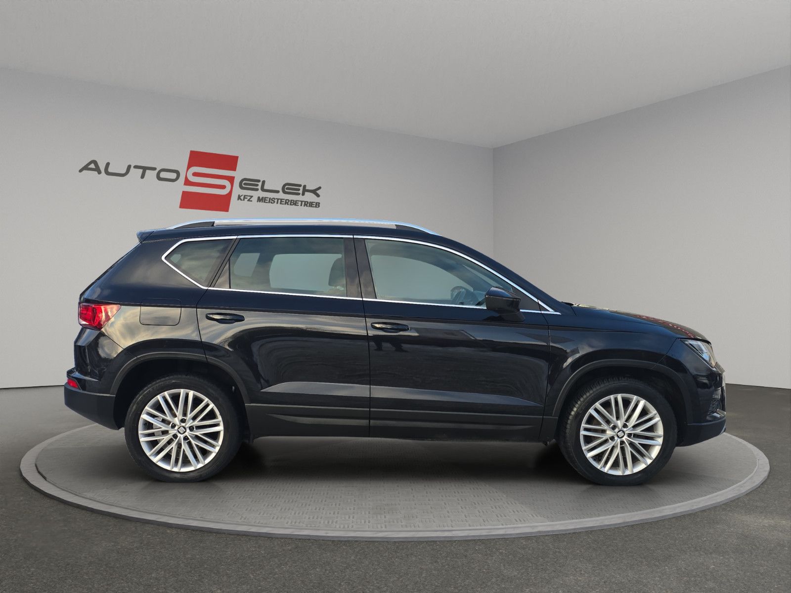 Fahrzeugabbildung SEAT Ateca Xcellence 4Drive Allradantrieb