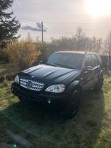 Mercedes-Benz Mercedes ML55  AMG V8 Vollausstattung DaVi... - Mercedes-Benz ML 55 AMG von privat