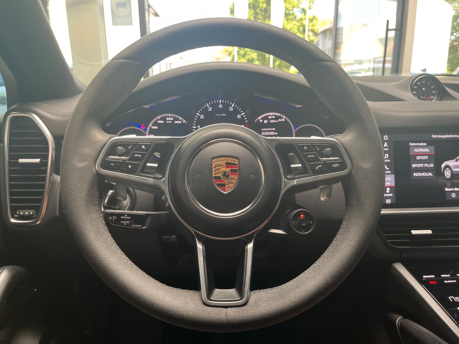 Fahrzeugabbildung Porsche Cayenne Coupe 3.0*22"*Leichtbau*Luft**360°*Bose*