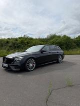 Mercedes-Benz E 53 AMG Mercedes-AMG E 53 4MATIC+ T Autom. ...