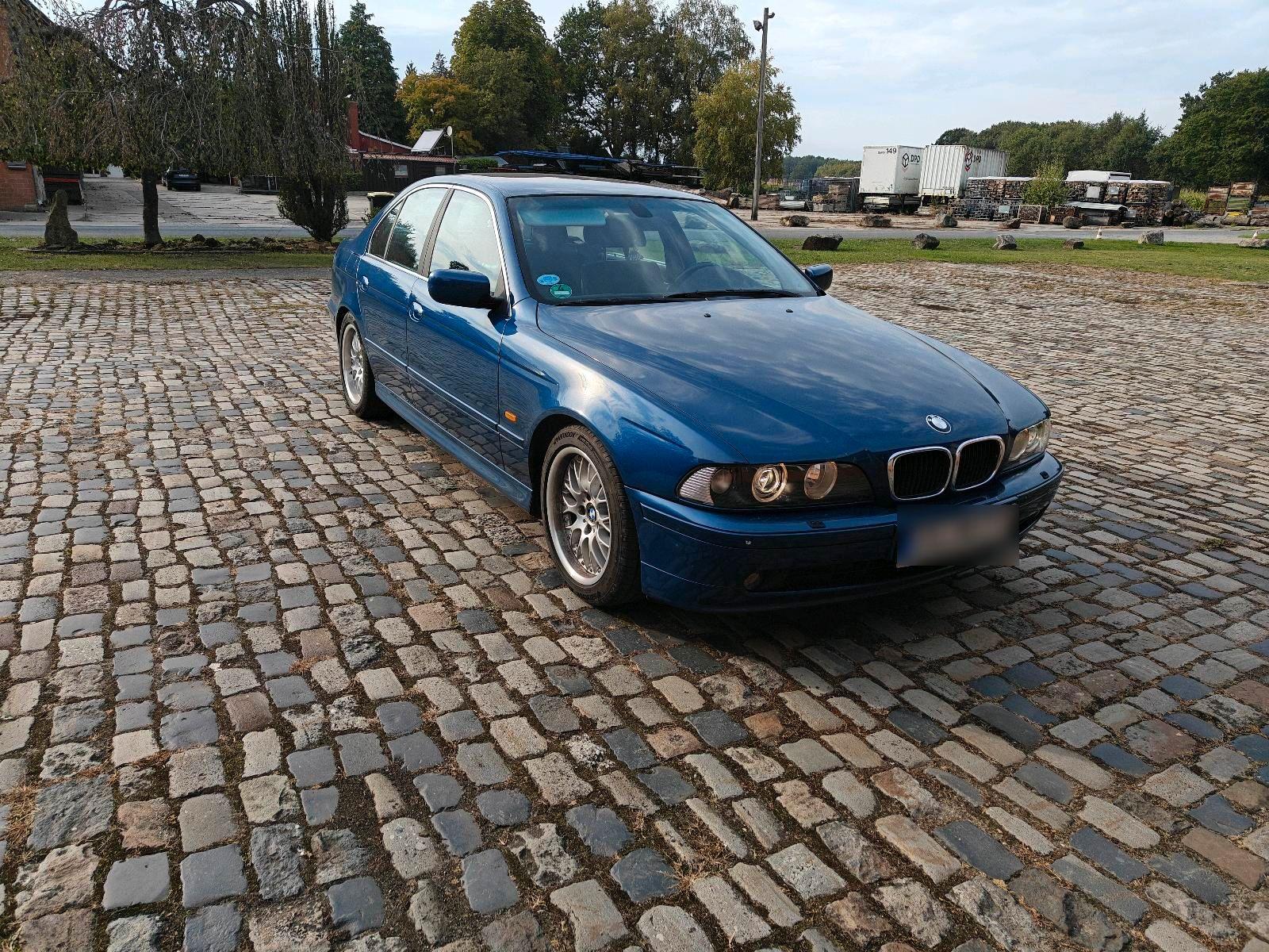 BMW 525